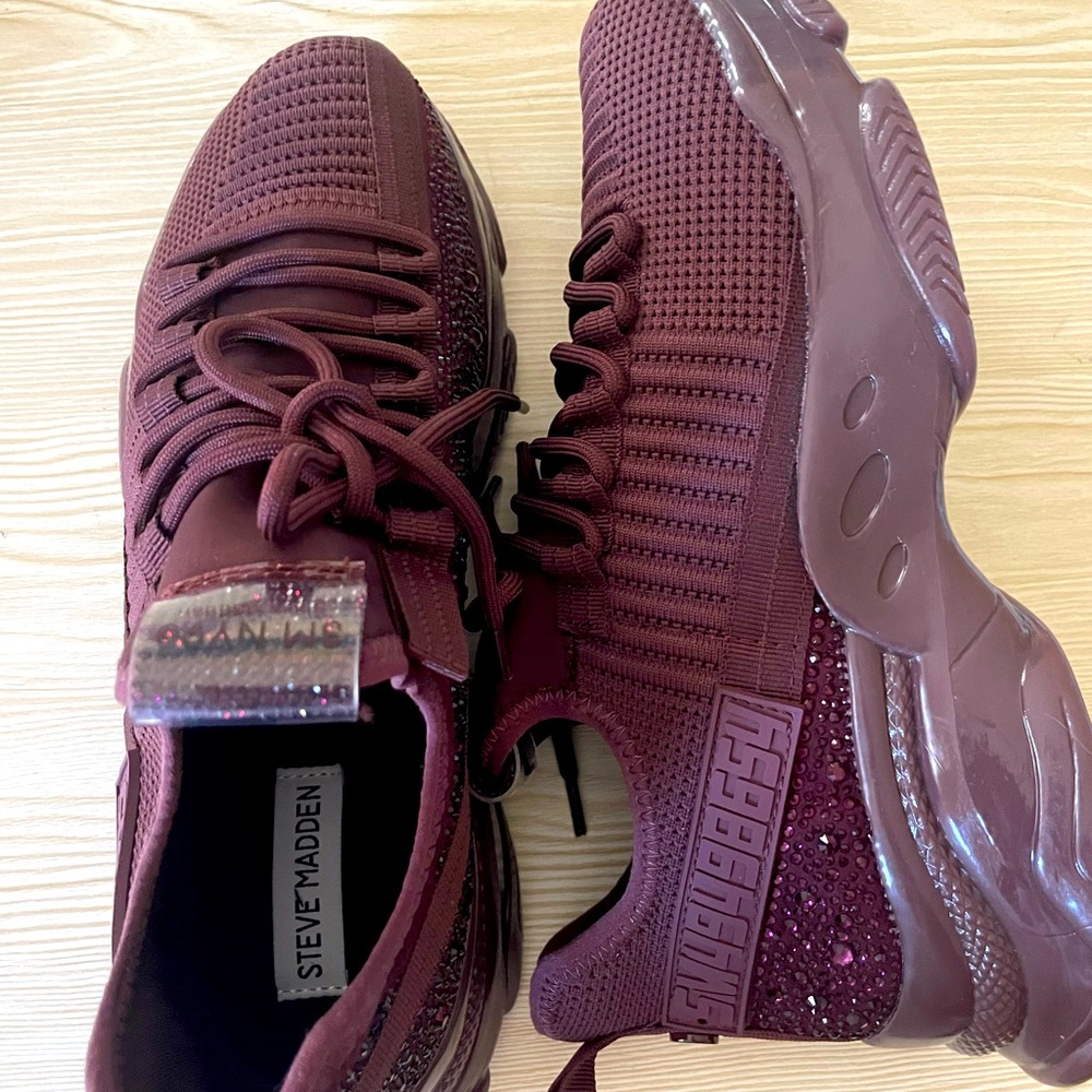 Maxima Burgundy Multi  Sneaker Steve Madden